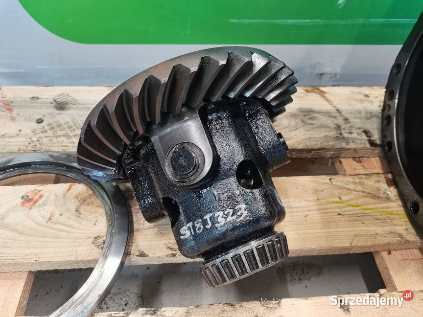 Obudowa osi przedniej Massey Ferguson 8947 Wilkowo