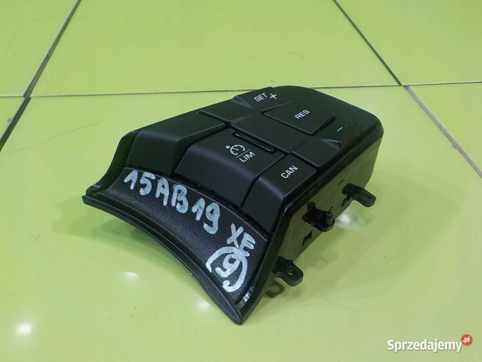 JAGUAR XE 20 D 16r SEDAN 4D przelacznik osobowe