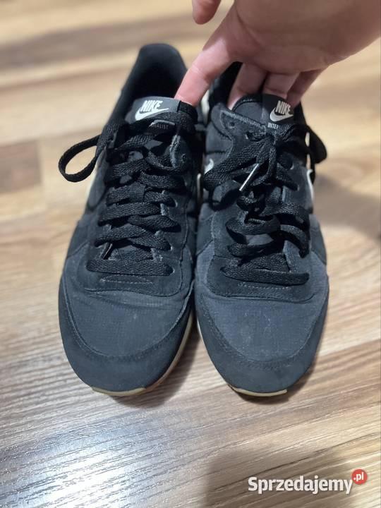 Sneakersy damskie Nike Marki