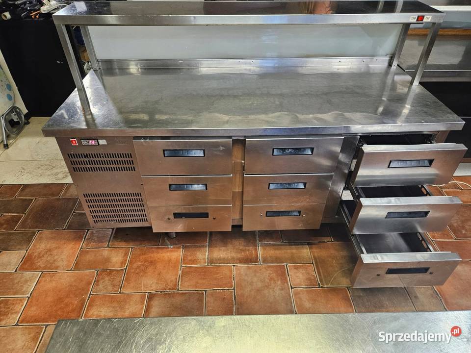Stół chłodniczy z 9 szufladami NADSTAWKĄ Góra