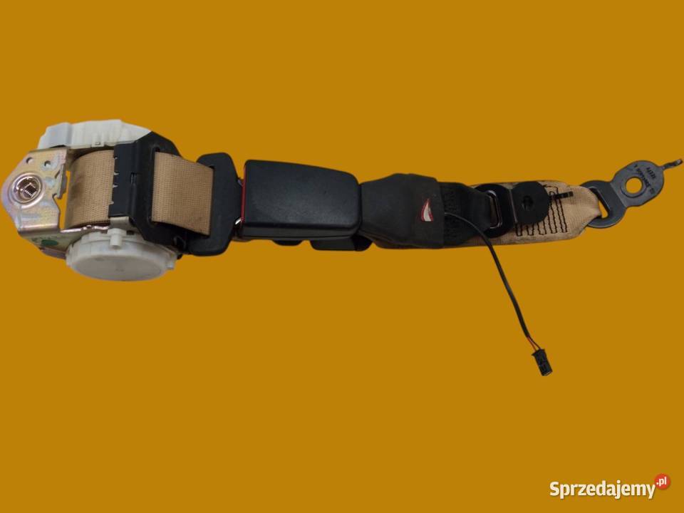 PAS BEZPIECZEŃSTWA ŚRODEK TYŁ KANAPY ZAPINKA KPL