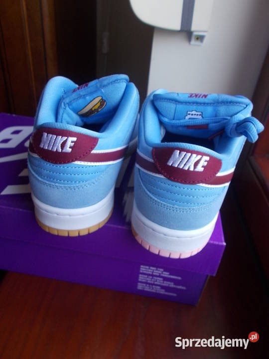 r385 Nike SB Dunk Low Valour Blue Team Maroon Nike Poznań