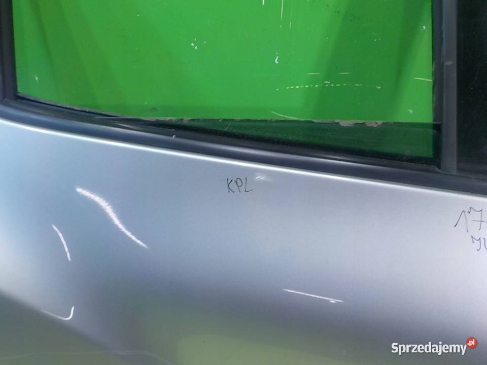 NISSAN JUKE F15 I 16B 11r 5D drzwi prawe tyl Drzwi