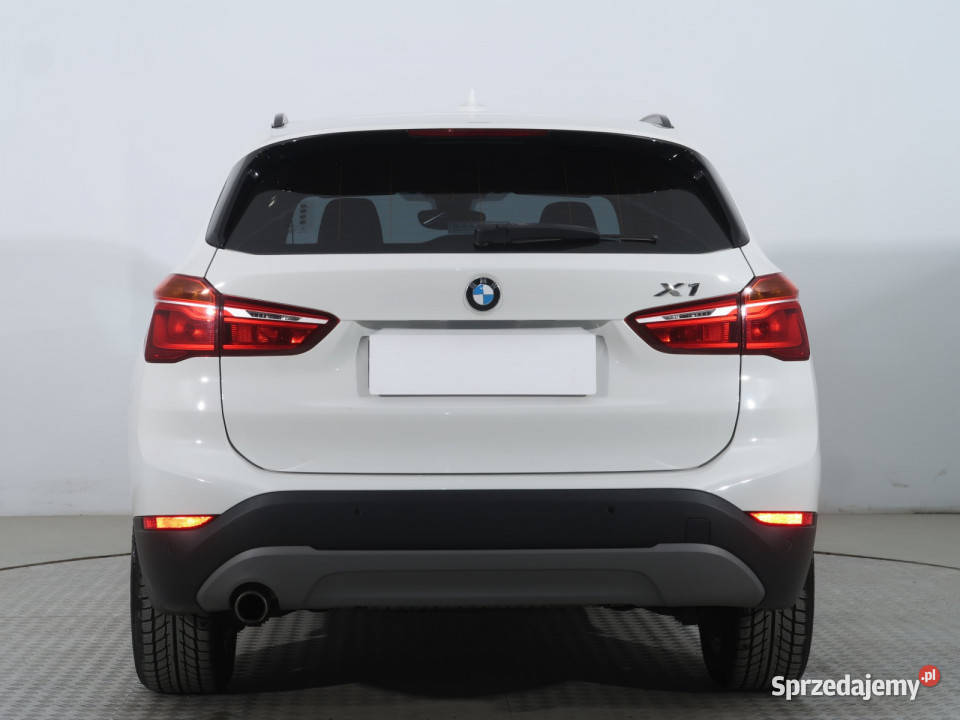 BMW X1 sDrive18i asystent pasa ruchu Piaseczno