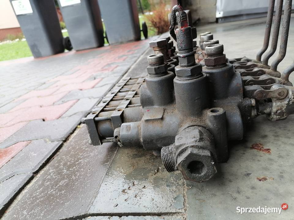 Rozdzielacz 5 sekcyjny hydrauliczny Masłów Drugi sprzedam