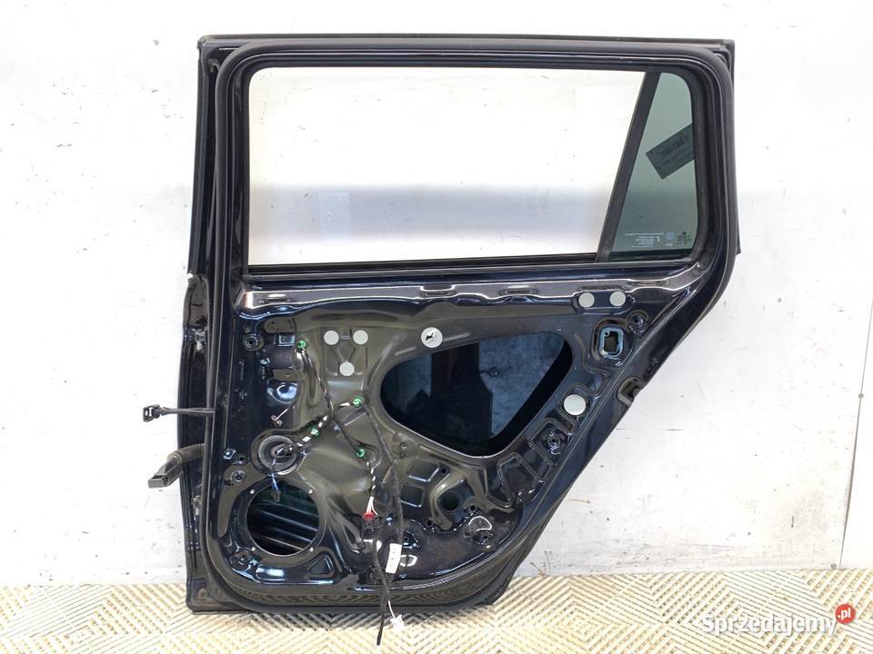 DRZWI PRAWY TYŁ VW PASSAT B8 Kombi CZARNY