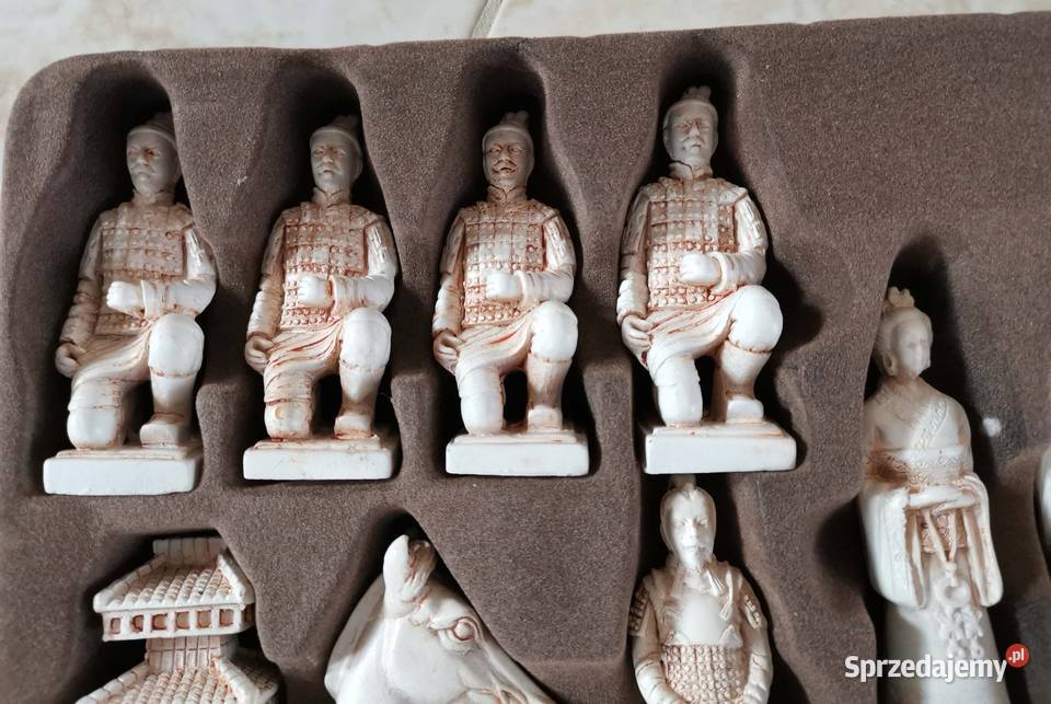 Szachy figurowe kolekcjonerskie Terakotowa Armia śląskie Lędziny