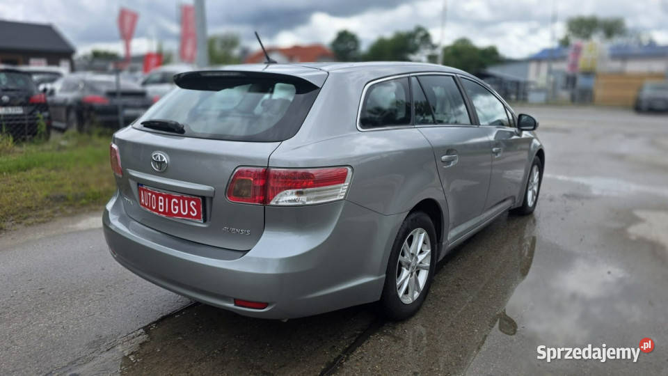 Toyota Avensis Climatronic navi camera cofania Avensis Lębork