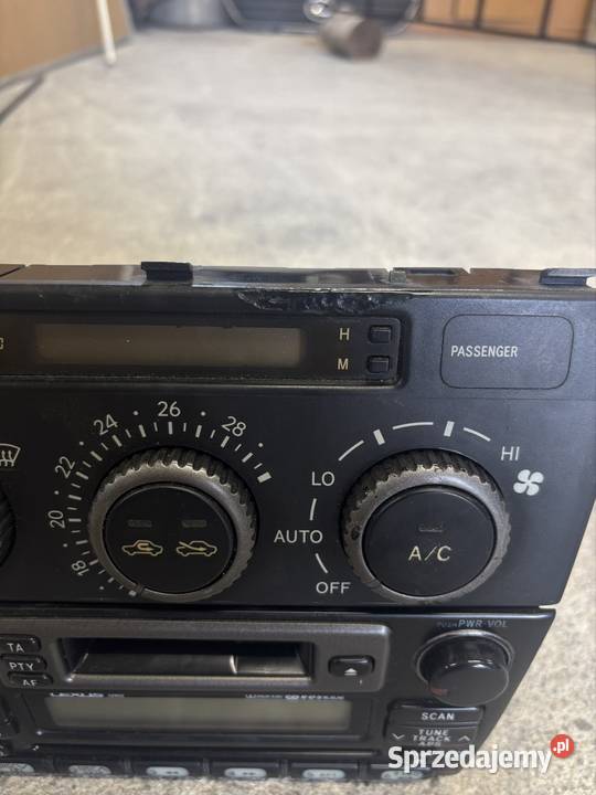 Części lexus is200 is300 grill radio nakładki osobowe Sieradza