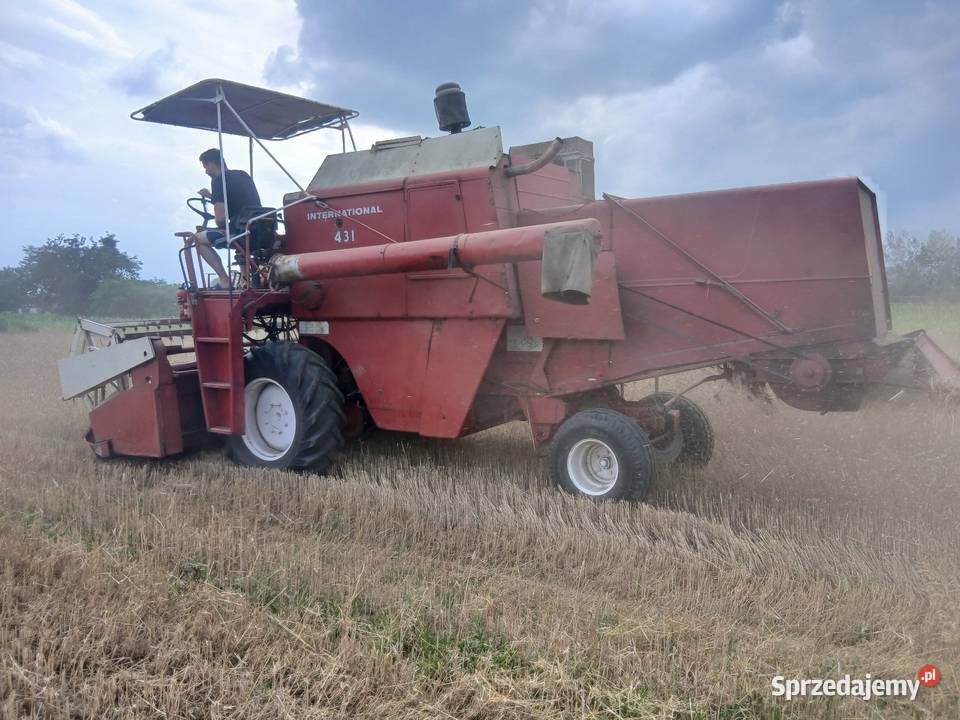 Kombajn zbożowy International IHC 431 31m Bratoszewice