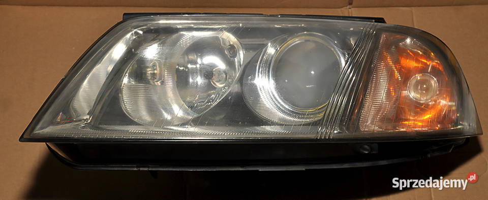 Reflektor lewy VW Passat B5 OE 3B0941015AN osobowe Kraków