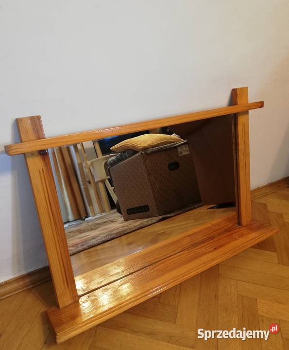 Lustro łazienkowe w drewnianej sosnowej ramie z