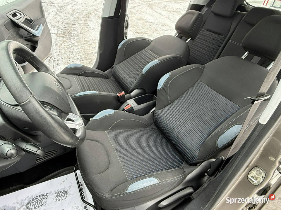 Peugeot 208 12i 82 autoalarm 208 mazowieckie Węgrów