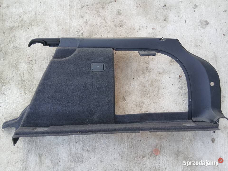 Audi A4 B6 B7 Avant boczek bagażnika Prawy Szczerbice