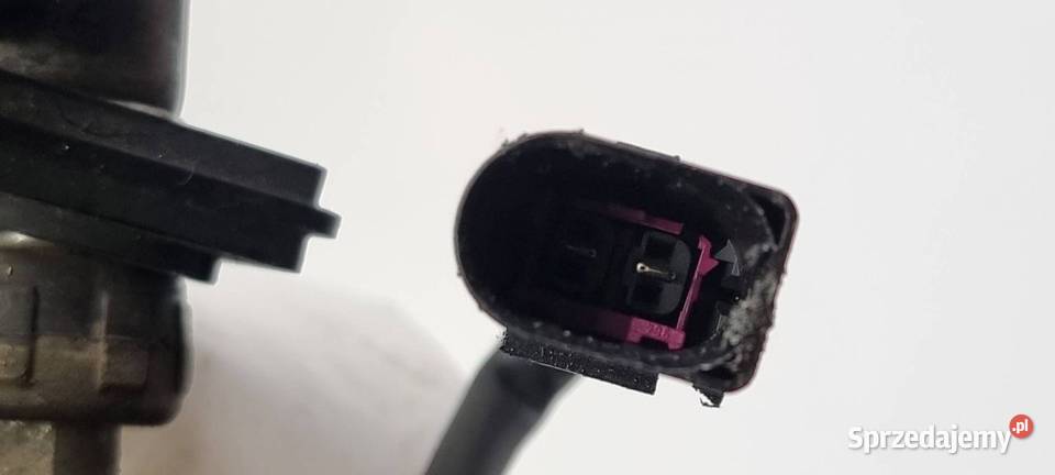 POMPA WTÓRNA POWIETRZA AUDI S8 D3 8E0927317D Lipno