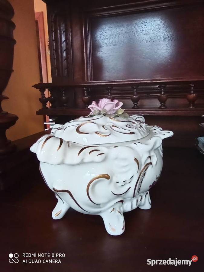 Puzdro Dresden z różyczką na pokrywce Gdańsk