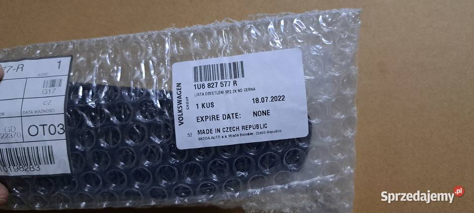 NOWA Listwa tylnej klapy Skoda Octavia I osobowe sprzedam