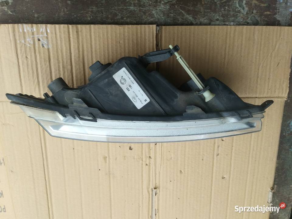 SKODA OCTAVIA III Halogen prawy 5E0941700D Dębno