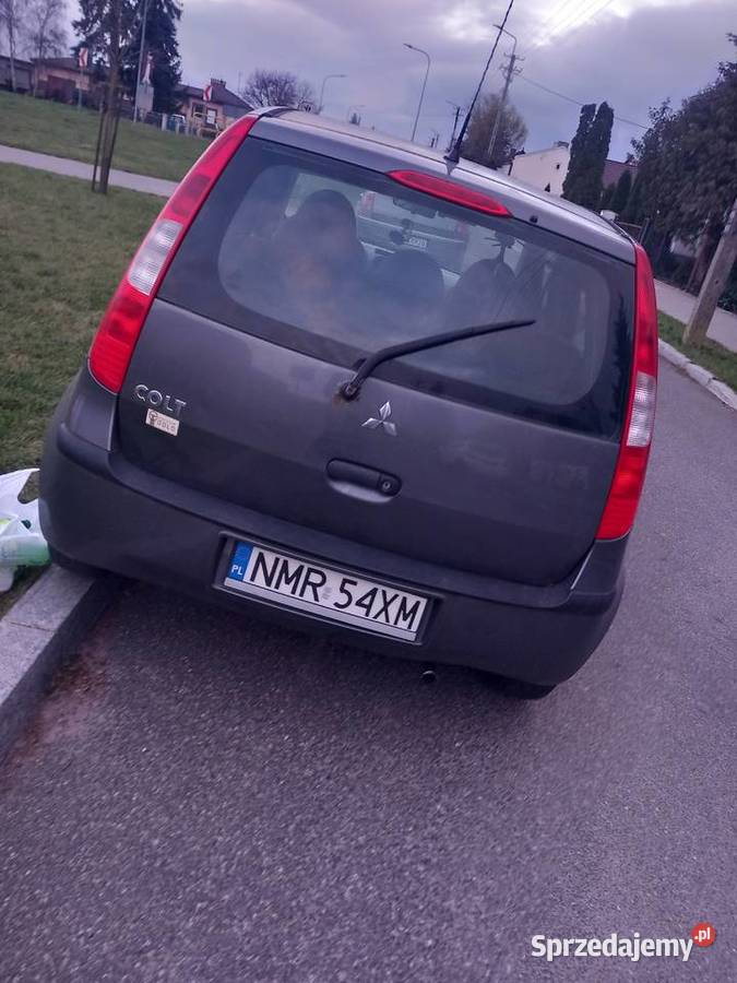 Mitsubishi colt 2005r 11 benzyna sprzedam Rok produkcji 2005 Włocławek