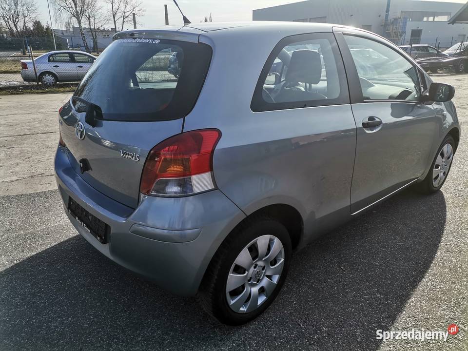 Toyota Yaris 14 D4D z Niemiec kurtyny powietrzne Gniezno