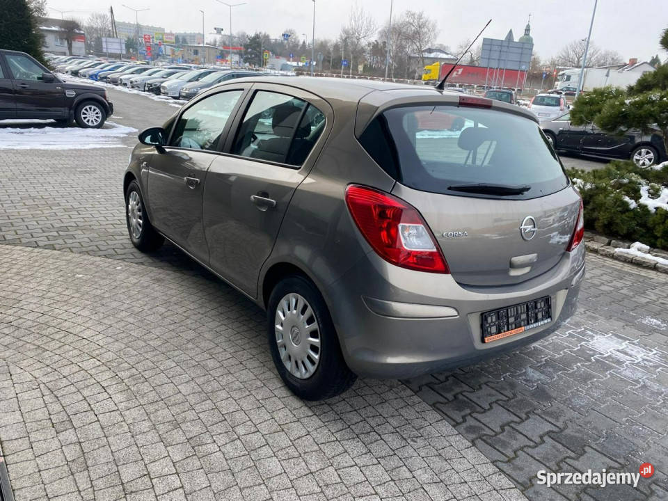 Opel Corsa multifunkcja klima DRL benzynka klimatyzacja Corsa Żory