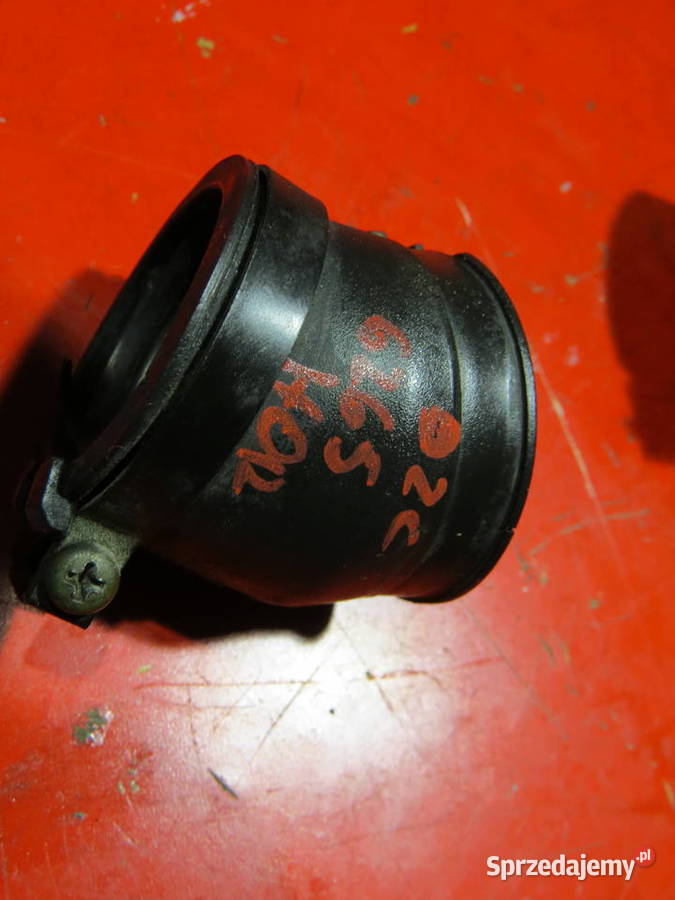 HONDA HORNET 600 PC36 03 króćce ssące dolot