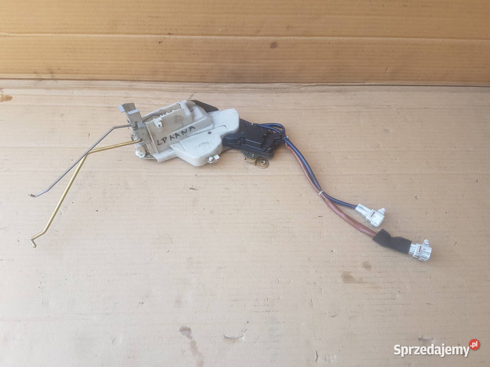 Suzuki Liana zamek zatrzask centralny drzwi