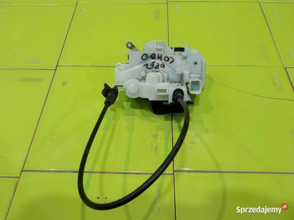 OPEL COMBO D 14r zamek drzwi prawy boczny Suków