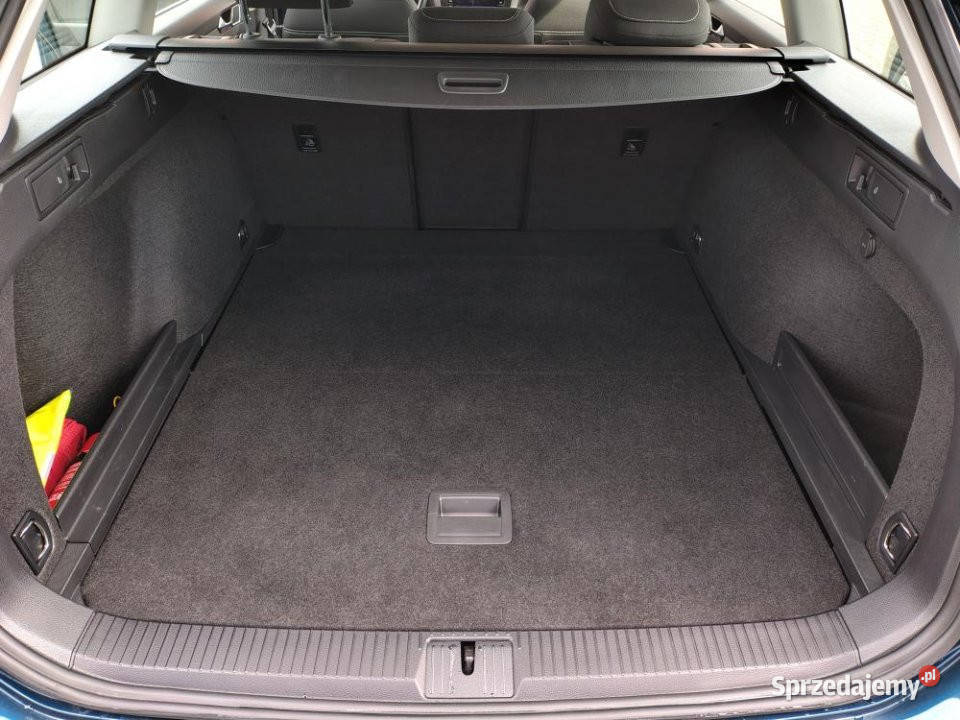 Volkswagen Passat 2023r Automat Full LED Kamera Poznań