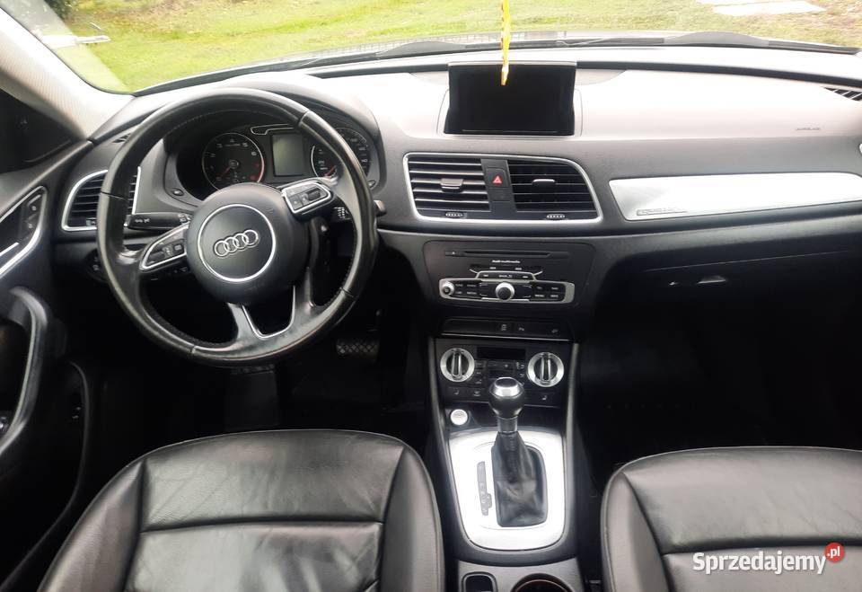 Audi Q3 quattro 20 tfsi Bogata navi led skóry