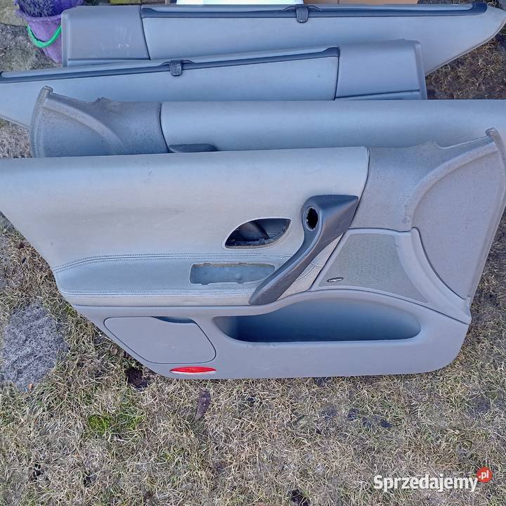 Komplet boczków skórzanych Cabase Renault Laguna wielkopolskie Czajków