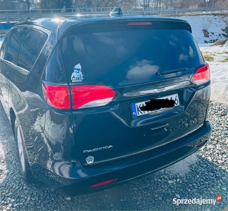 Chrysler Pacifica 36 benzyna Skomielna Czarna
