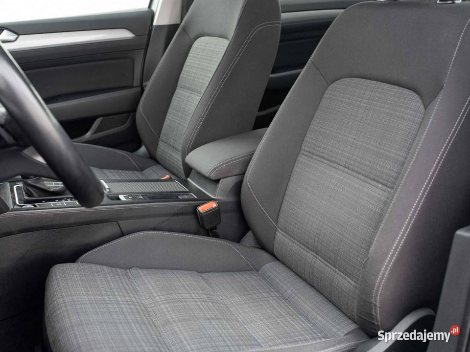 Volkswagen Passat 15 TSI Business DSG Podgrzf Rok produkcji 2020 Pępowo sprzedam