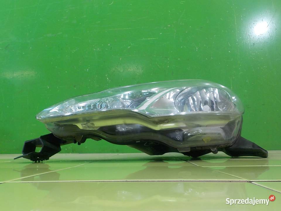 CITROEN C3 II 12 B 13r 5D lampa lewa przod mazowieckie Suków