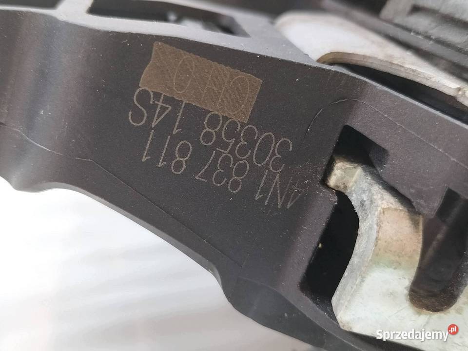KLAMKA ZEWNĘTRZNA LEWA PRZÓD LX7J 4N1837811 Audi sprzedam