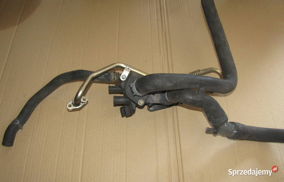OBUDOWA TERMOSTATU VW POLO 9N 14 12V 032121111 Mysłaków