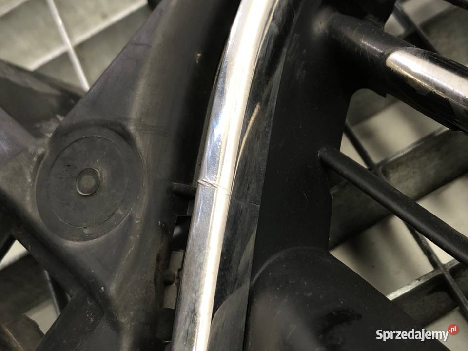 ATRAPA GRILL PEUGEOT 301 SedanLimuzyna KRATA