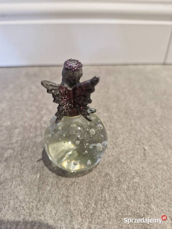 Figurka wróżki na szklanej kuli mazowieckie Nowy Dwór Mazowiecki