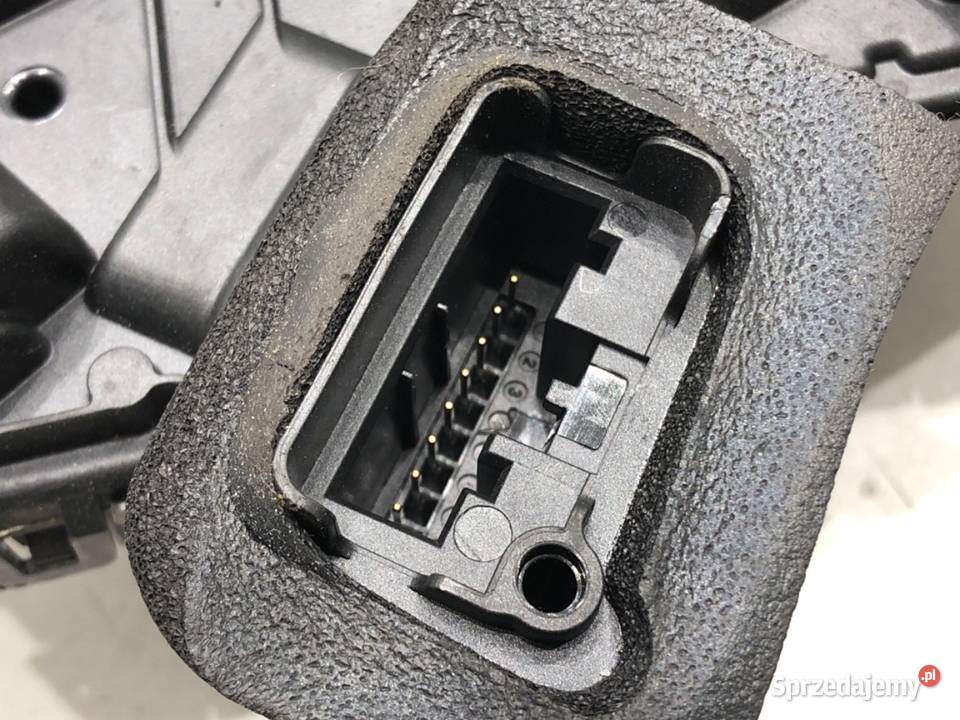 ZAMEK DRZWI PRAWY TYŁ VW TOURAN Minivan Zamki, wkładki i kluczyki