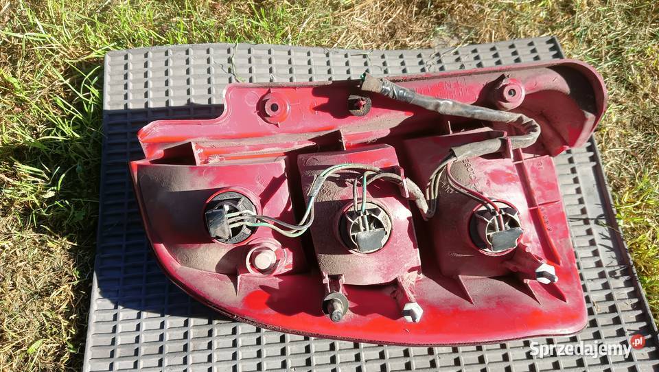 Mitsubishi space star 13 2000 tylnia lampa prawa mazowieckie Wołomin sprzedam