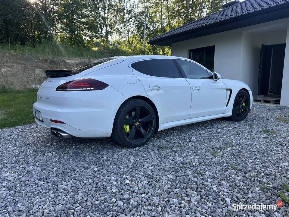 Porshe panamera 3000cm3 Stobierna