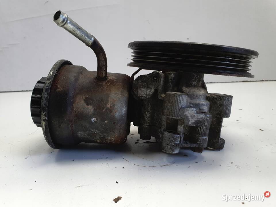 Toyota Avensis T25 20 D4D POMPA WSPOMAGANIA