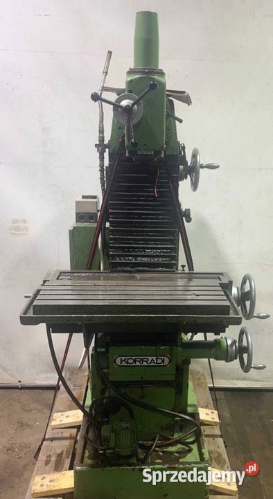 Frezarka mala narzędziowa do metalu Avia FNC 25 Produkcja Maków Podhalański