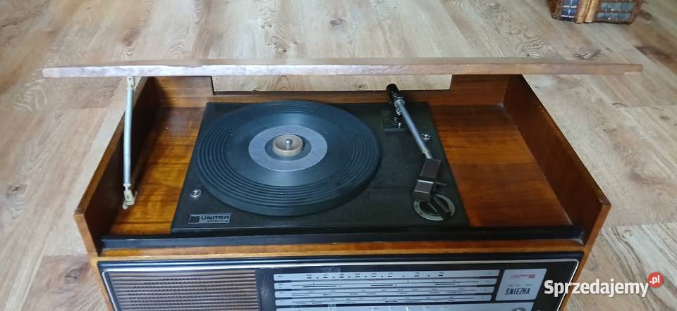 Radio z gramofonem z czasów PRL Kraków