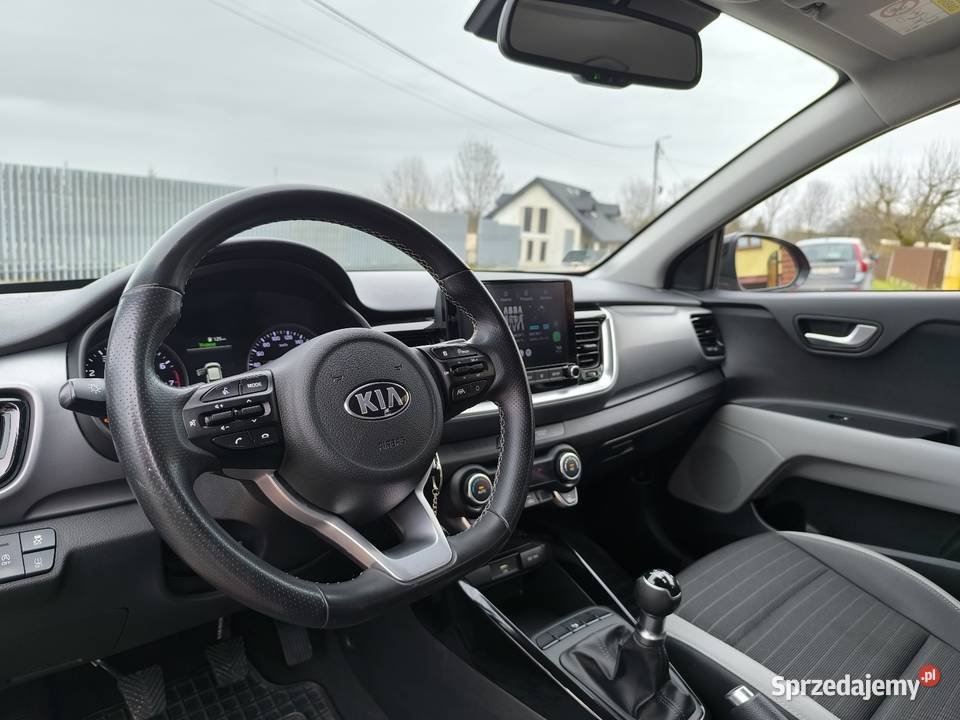 Stonic 2021r 12 benzyna Salon Kamera bogate ESP Kielce