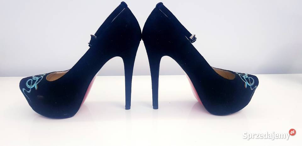 Wysokie eksterminackie szpile Centro