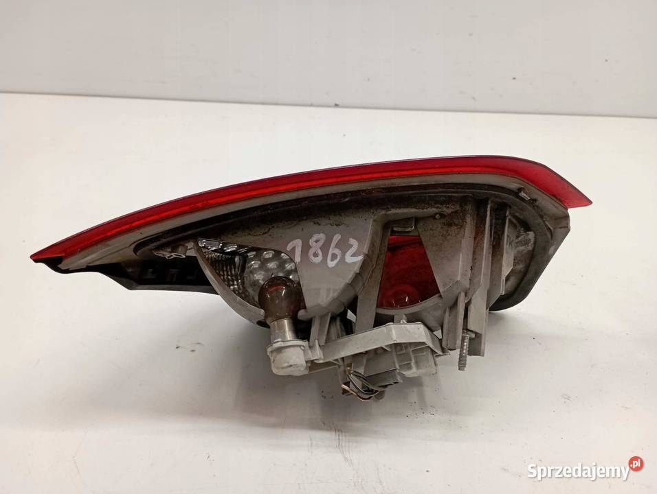 LAMPA TYŁ W KLAPĘ PRAWA Ford Mondeo Mk4 20072014