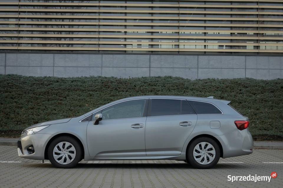 Toyota Avensis kombi benzyna LPG Faktura Avensis Bydgoszcz