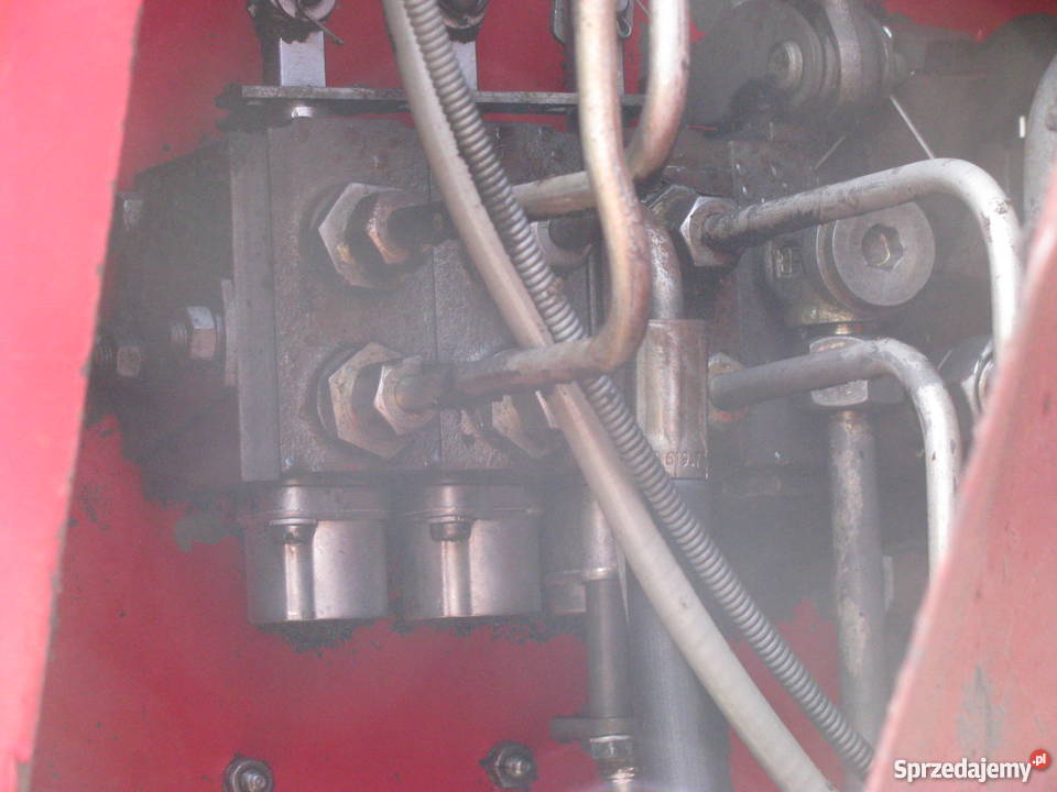 Rozdzielacz hydrauliczny 5 sekcyjny Massey Części zamienne Ostrowiec Świętokrzyski