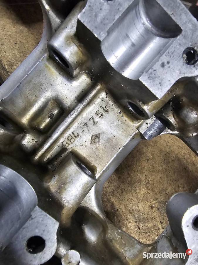 Suzuki DR 750 pokrywa głowicy dekiel głowica Jelenia Góra sprzedam